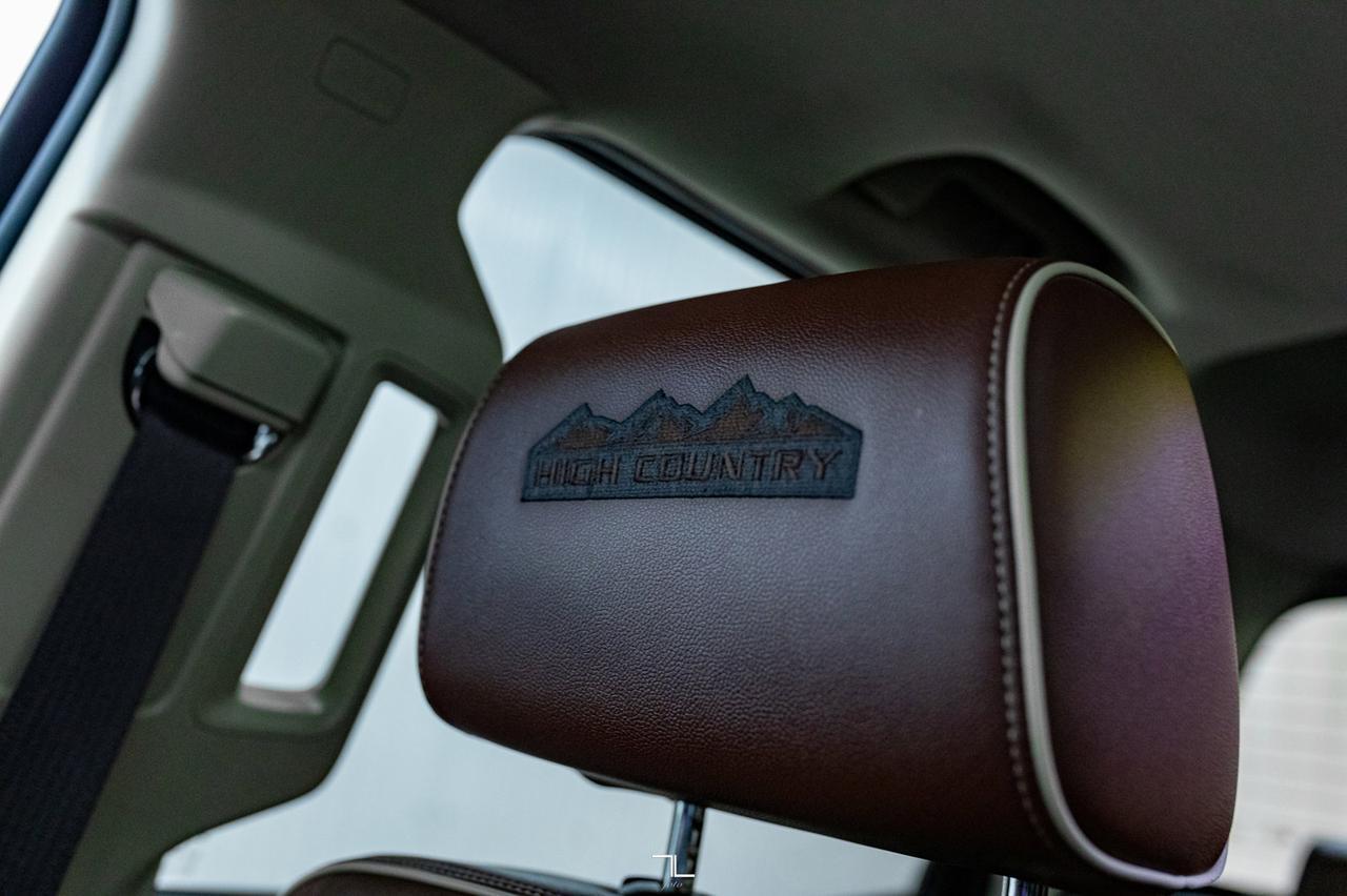 2018 Chevrolet Silverado 1500 4x4 Crew Cab High Country Leather Roof Nav BCam Red Deer AB