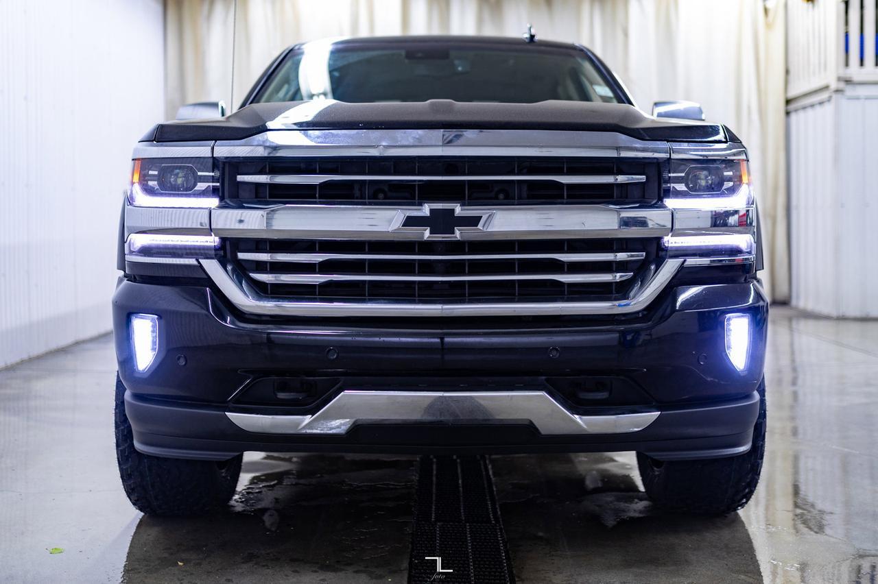 2018 Chevrolet Silverado 1500 4x4 Crew Cab High Country Leather Roof Nav BCam Red Deer AB