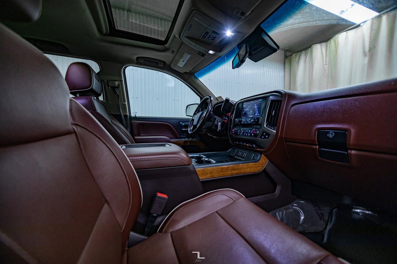 2018 Chevrolet Silverado 1500 4x4 Crew Cab High Country Leather Roof Nav BCam Red Deer AB