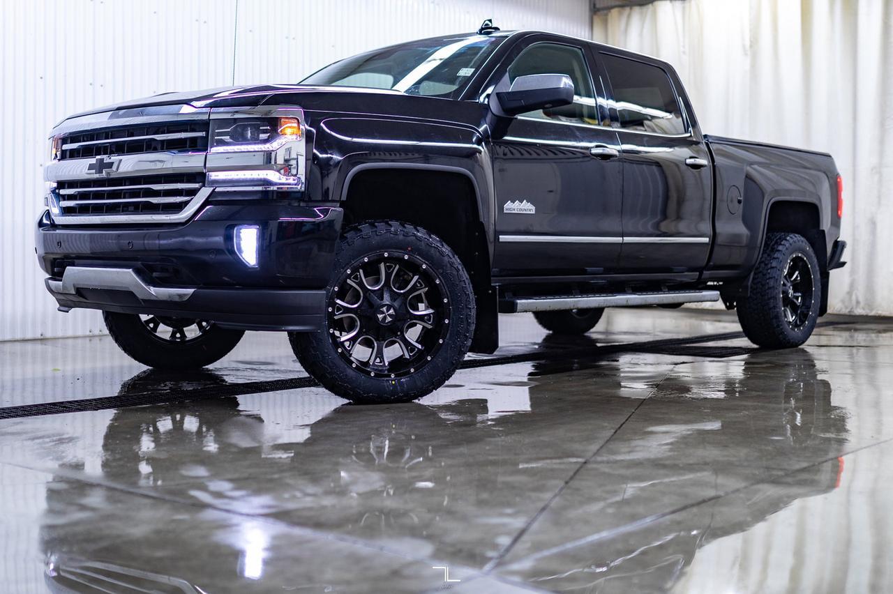 2018 Chevrolet Silverado 1500 4x4 Crew Cab High Country Leather Roof Nav BCam Red Deer AB