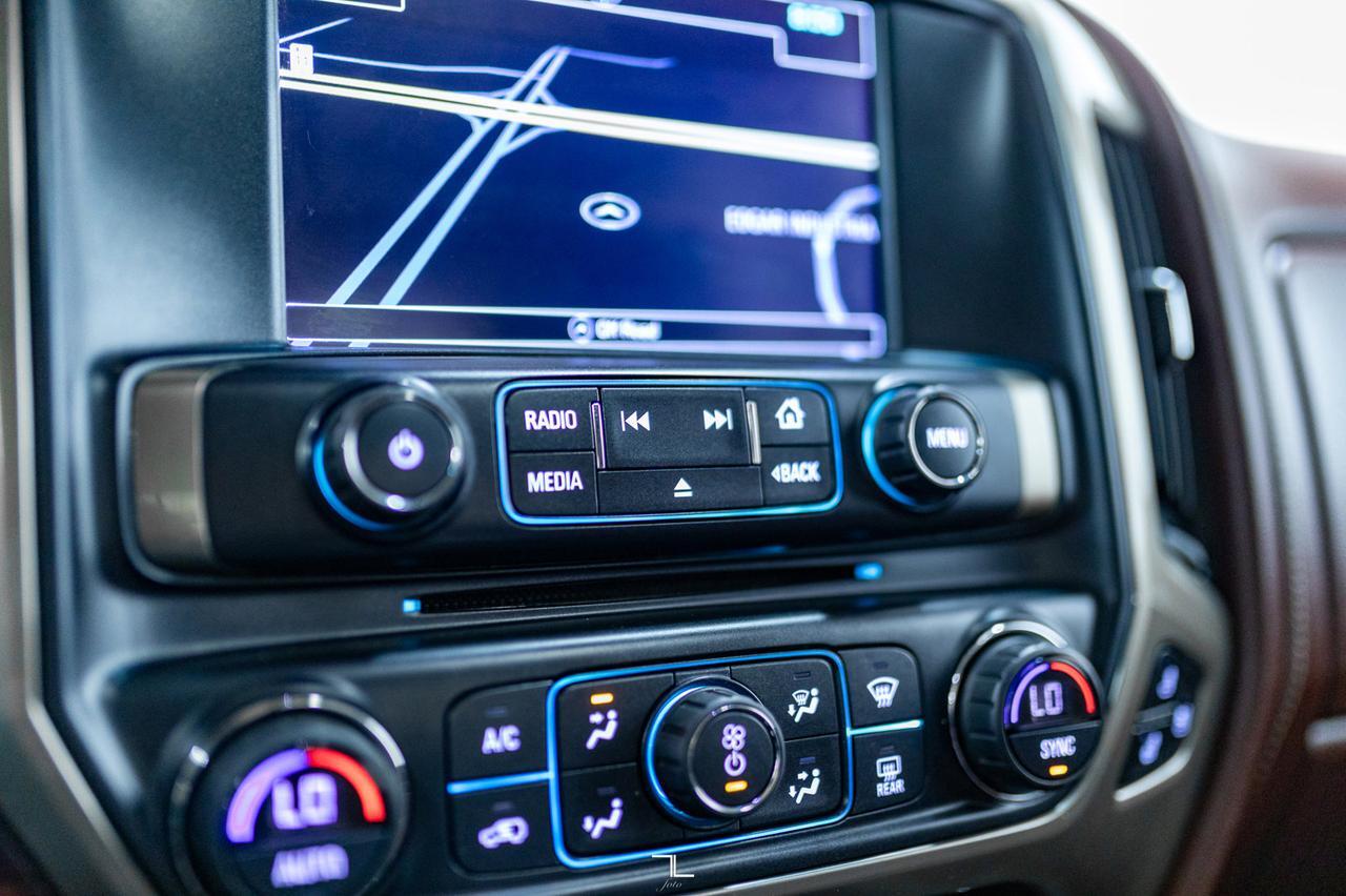 2018 Chevrolet Silverado 1500 4x4 Crew Cab High Country Leather Roof Nav BCam Red Deer AB