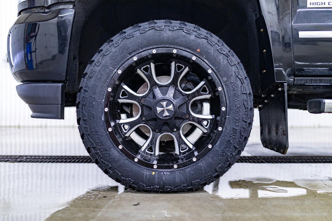 2018 Chevrolet Silverado 1500 4x4 Crew Cab High Country Leather Roof Nav BCam Red Deer AB