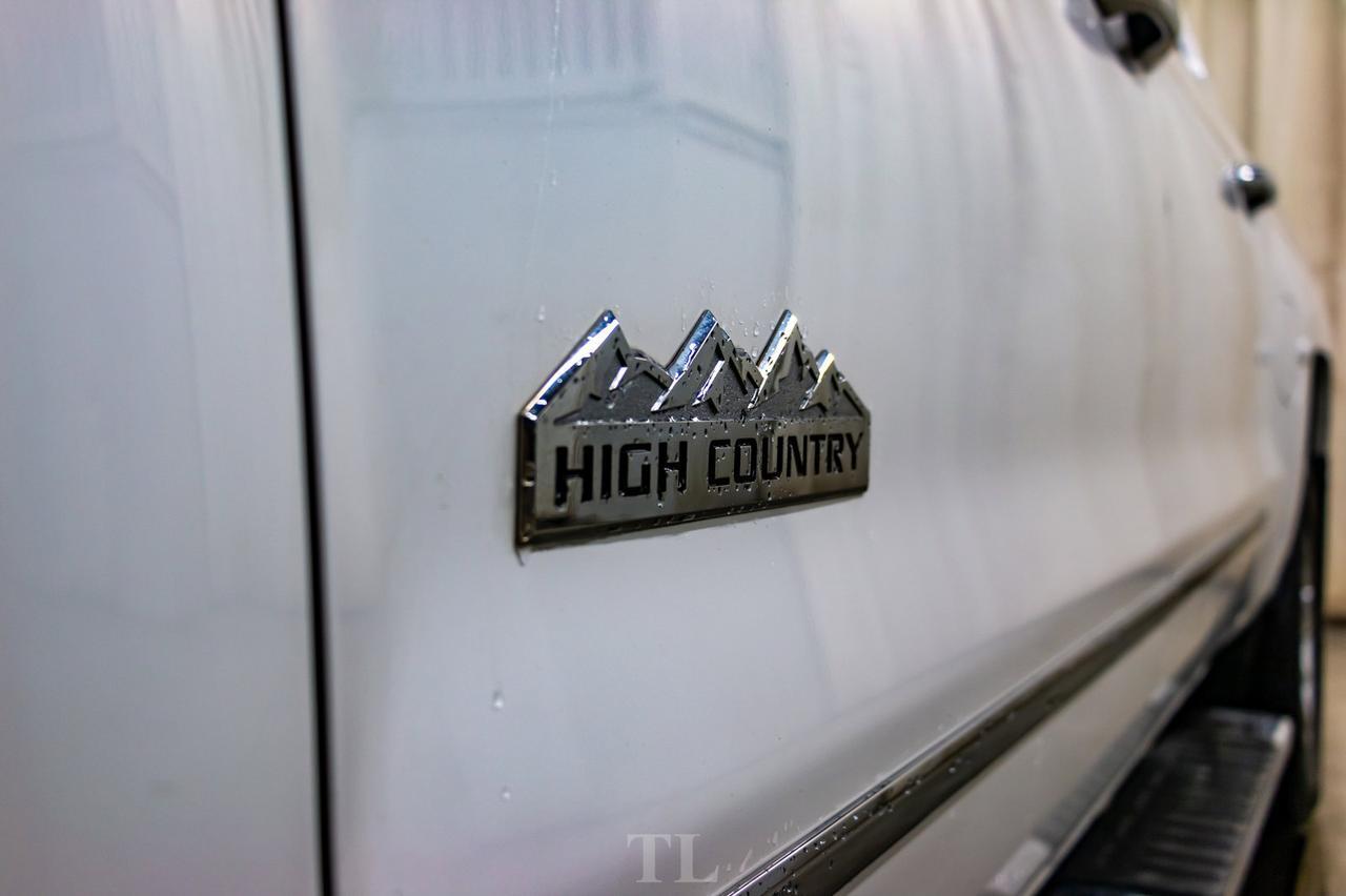 2018 Chevrolet Silverado 1500 4x4 Crew Cab High Country Leather Roof Nav Red Deer AB