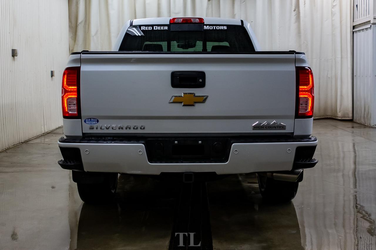 2018 Chevrolet Silverado 1500 4x4 Crew Cab High Country Leather Roof Nav Red Deer AB