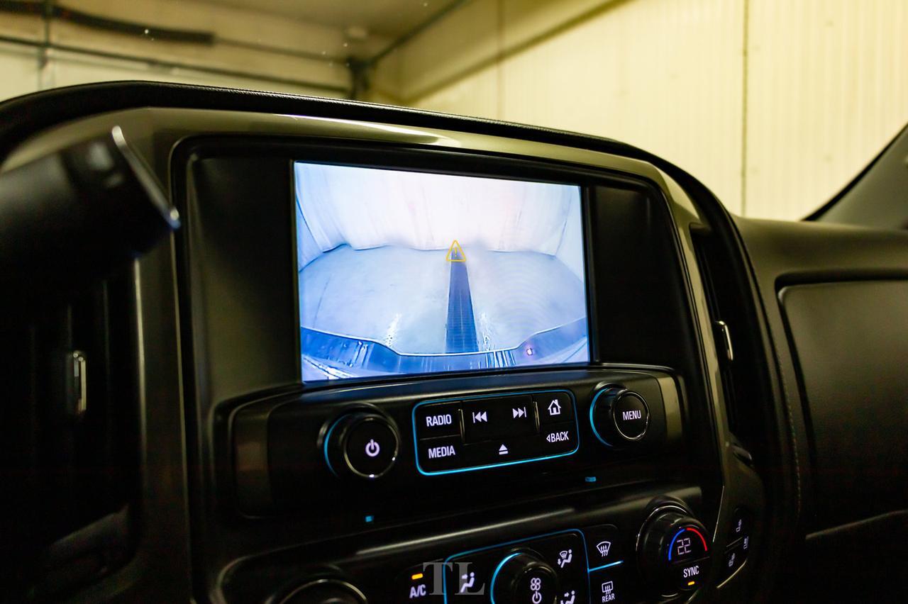 2018 Chevrolet Silverado 1500 4x4 Crew Cab High Country Leather Roof Nav Red Deer AB