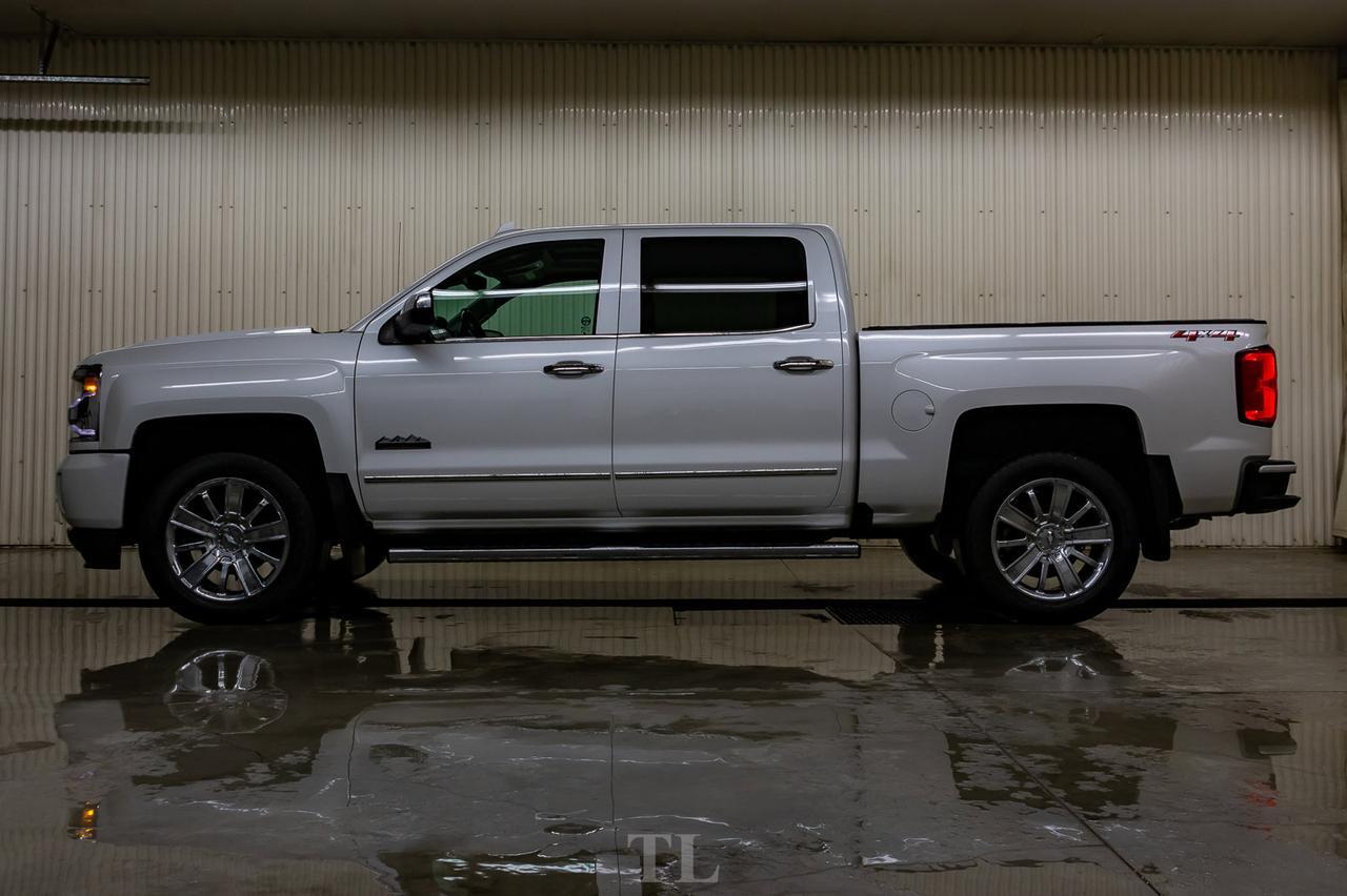 2018 Chevrolet Silverado 1500 4x4 Crew Cab High Country Leather Roof Nav Red Deer AB