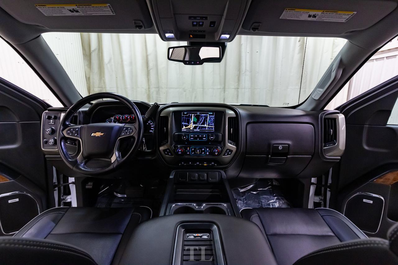 2018 Chevrolet Silverado 1500 4x4 Crew Cab High Country Leather Roof Nav Red Deer AB