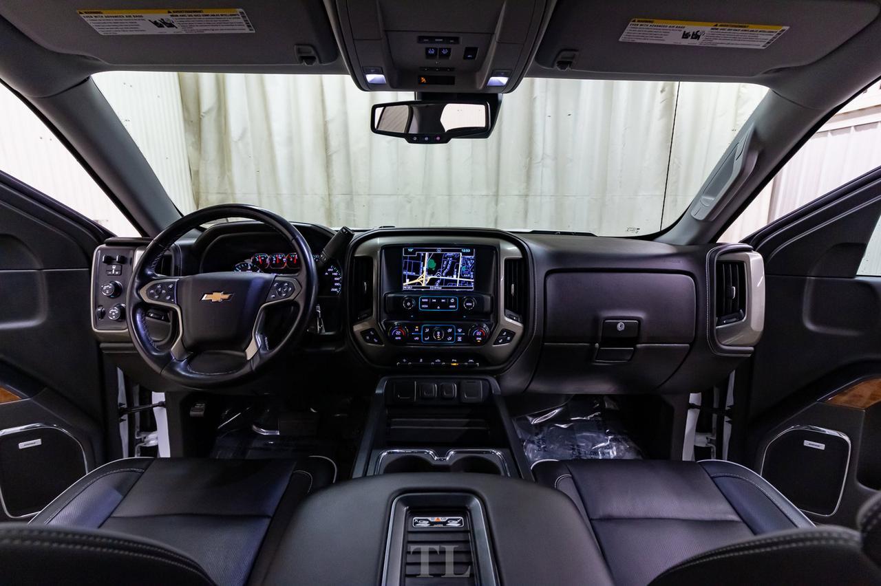 2018 Chevrolet Silverado 1500 4x4 Crew Cab High Country Leather Roof Nav Red Deer AB