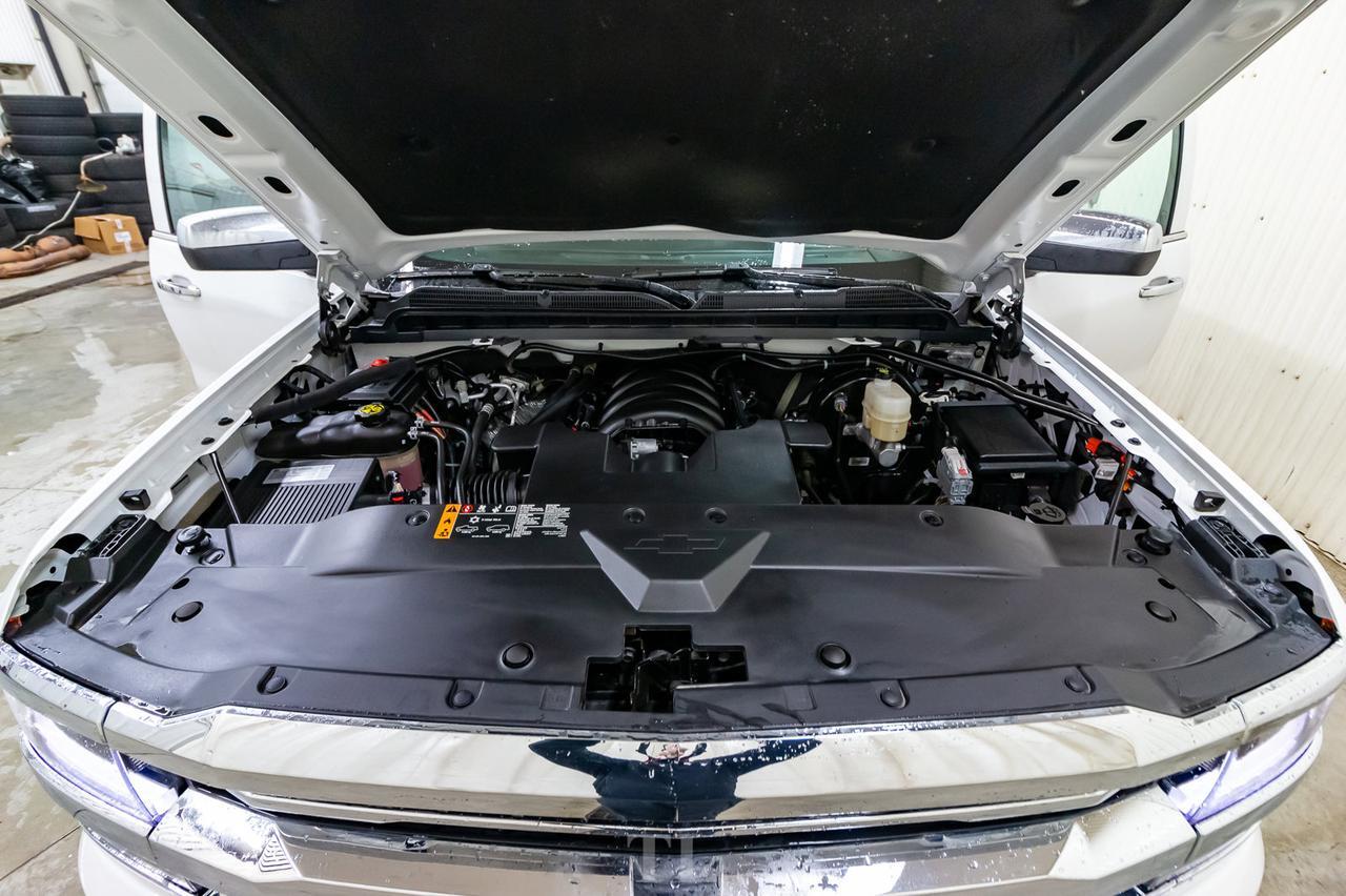 2018 Chevrolet Silverado 1500 4x4 Crew Cab High Country Leather Roof Nav Red Deer AB