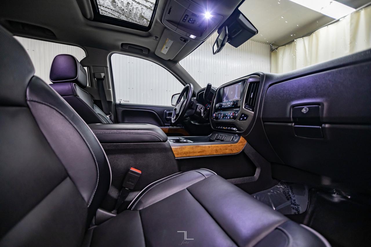 2018 Chevrolet Silverado 1500 4x4 Crew Cab High Country Leather Roof Nav Red Deer AB
