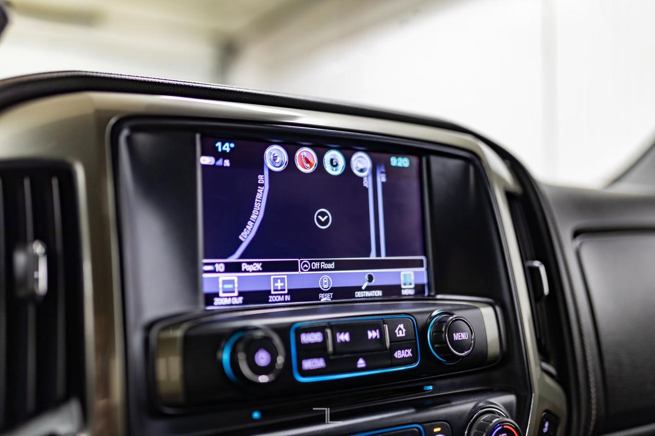 2018 Chevrolet Silverado 1500 4x4 Crew Cab High Country Leather Roof Nav Red Deer AB