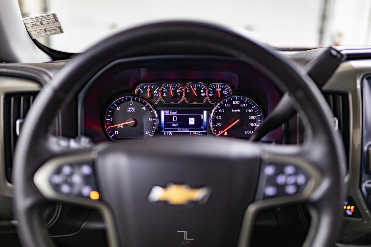 2018 Chevrolet Silverado 1500 4x4 Crew Cab High Country Leather Roof Nav Red Deer AB