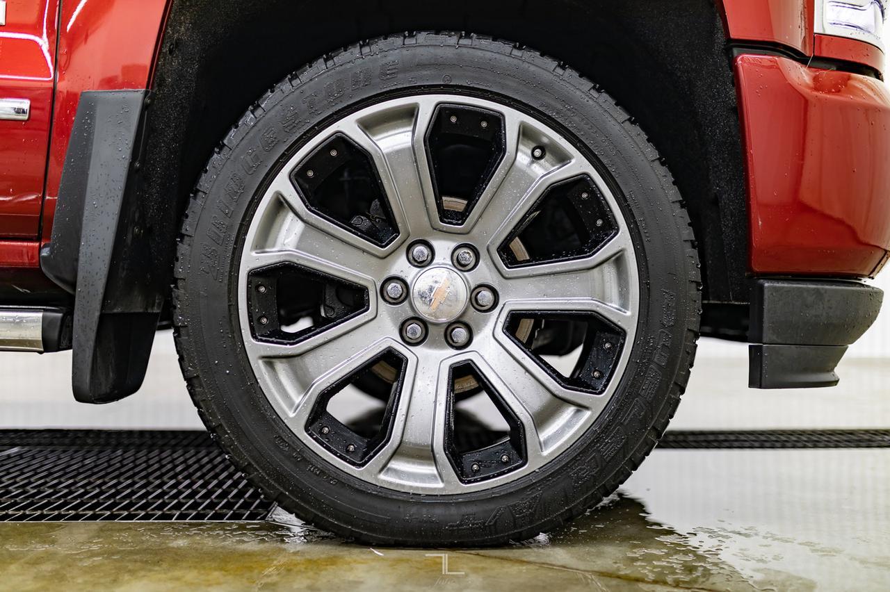 2018 Chevrolet Silverado 1500 4x4 Crew Cab High Country Leather Roof Nav Red Deer AB