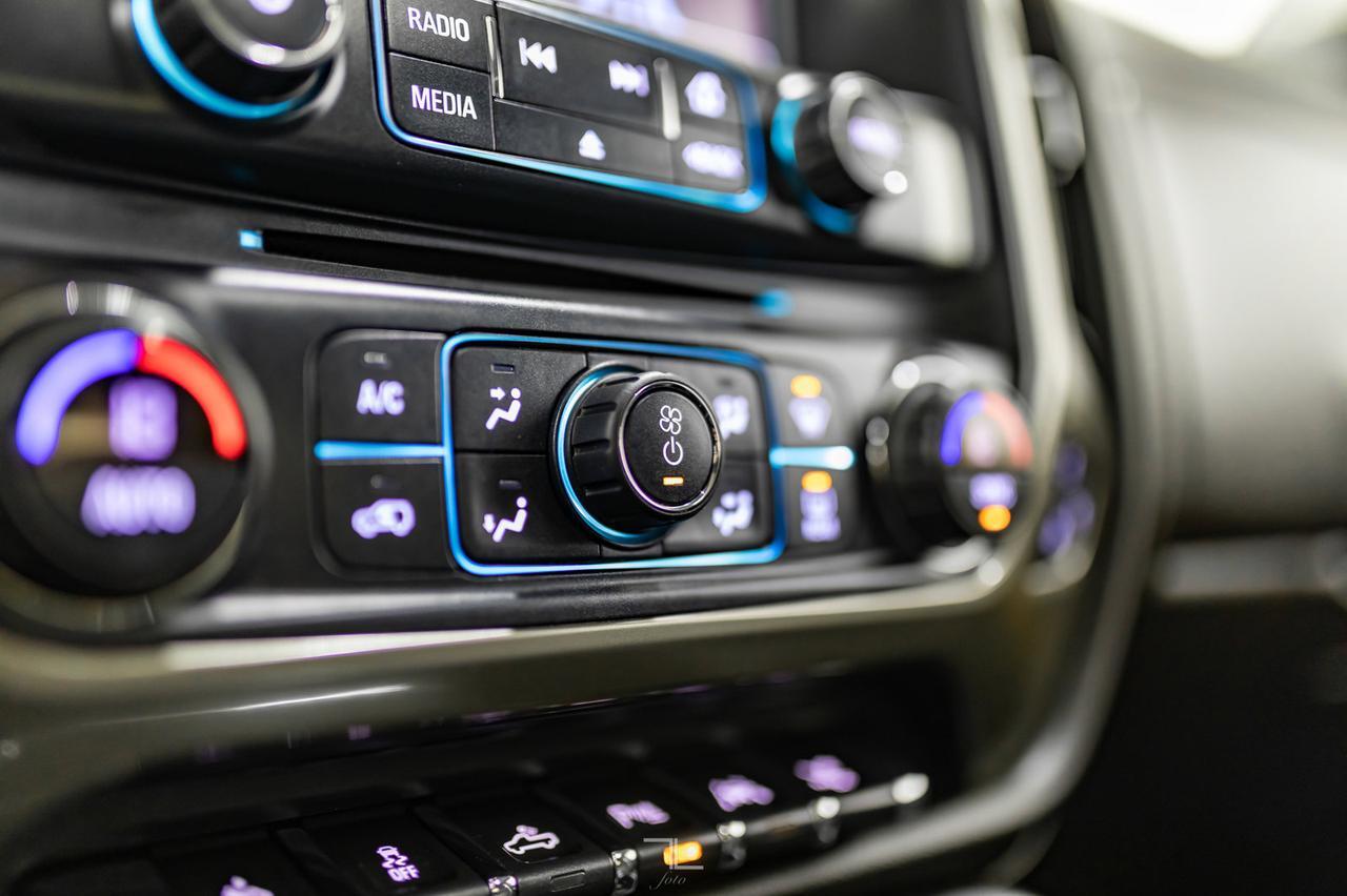 2018 Chevrolet Silverado 1500 4x4 Crew Cab High Country Leather Roof Nav Red Deer AB