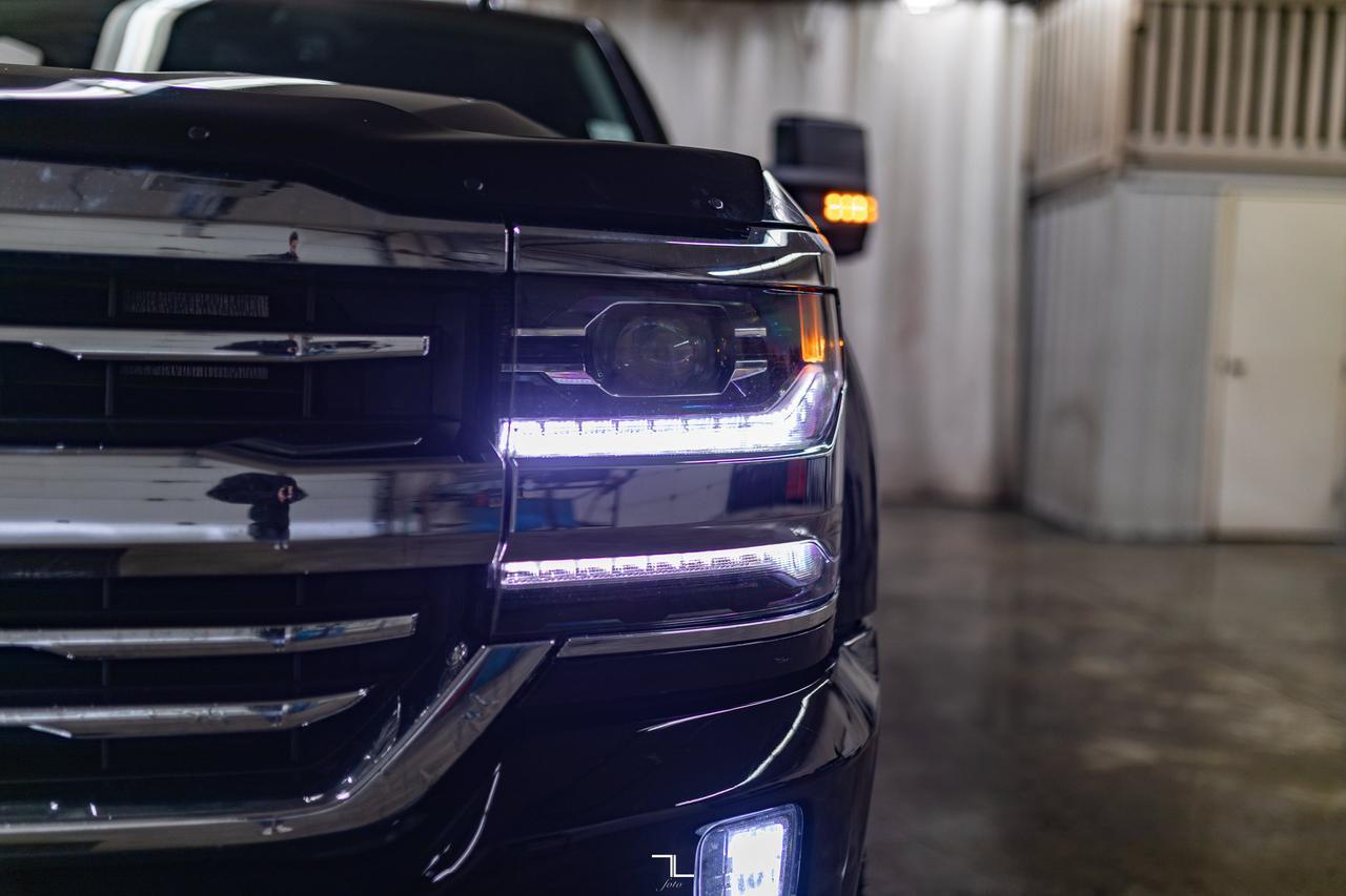 2018 Chevrolet Silverado 1500 4x4 Crew Cab High Country Leather Roof Nav Red Deer AB