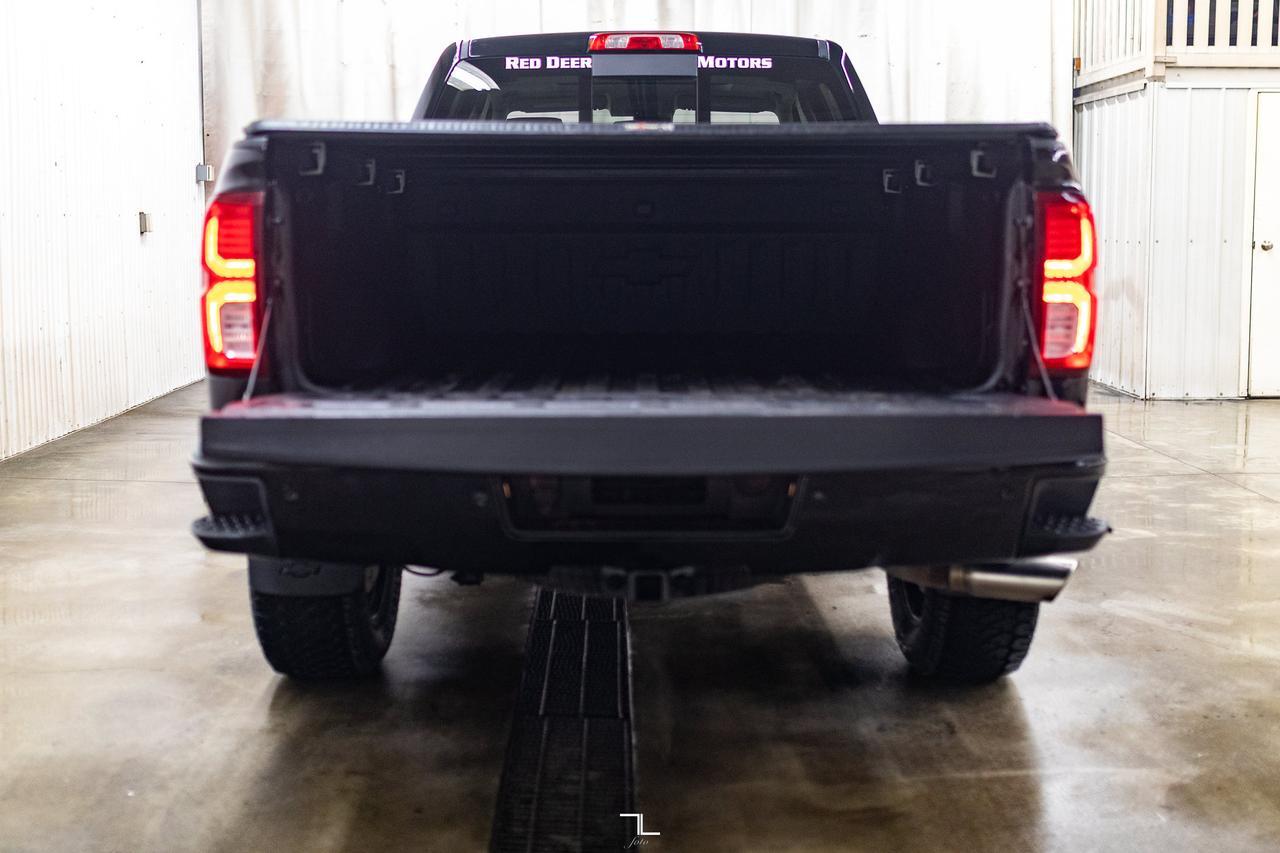 2018 Chevrolet Silverado 1500 4x4 Crew Cab High Country Leather Roof Nav Red Deer AB