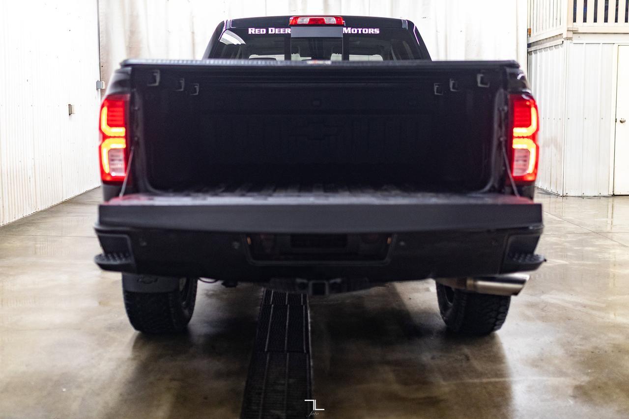 2018 Chevrolet Silverado 1500 4x4 Crew Cab High Country Leather Roof Nav Red Deer AB