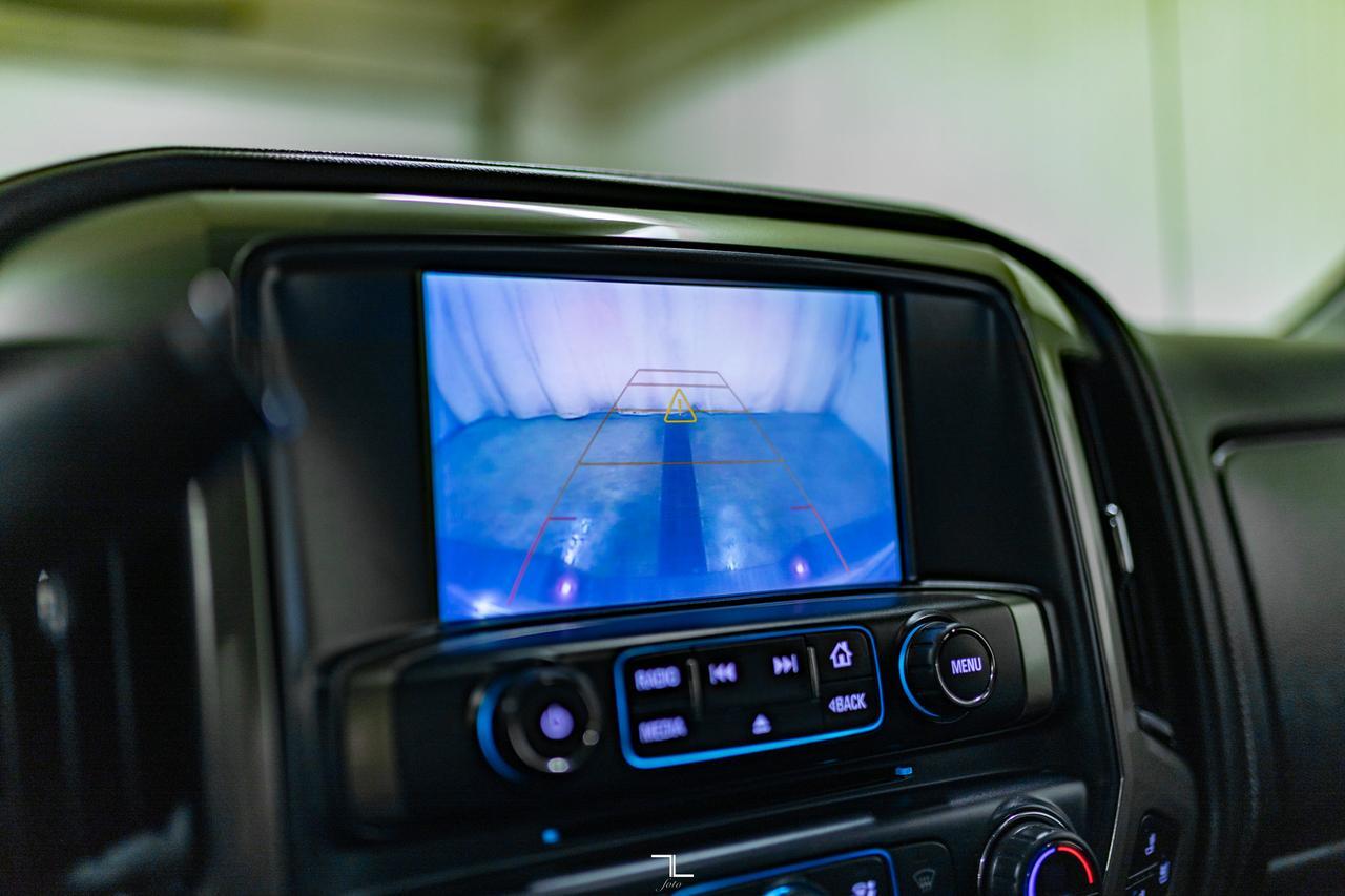 2018 Chevrolet Silverado 1500 4x4 Crew Cab High Country Leather Roof Nav Red Deer AB