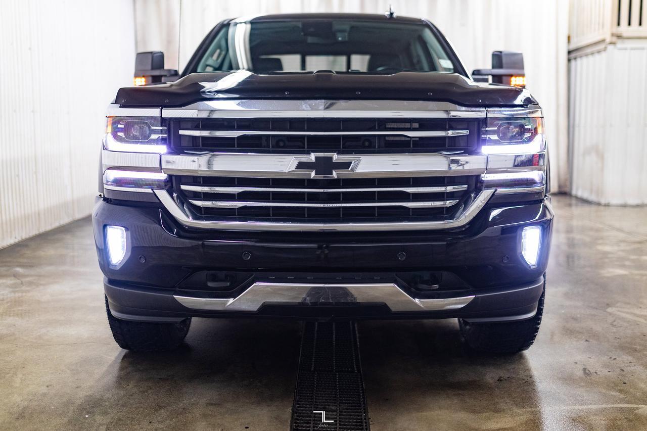 2018 Chevrolet Silverado 1500 4x4 Crew Cab High Country Leather Roof Nav Red Deer AB