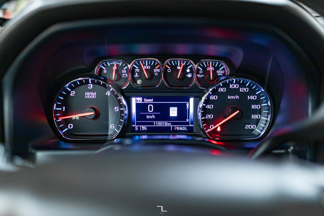 2018 Chevrolet Silverado 1500 4x4 Crew Cab High Country Leather Roof Nav Red Deer AB