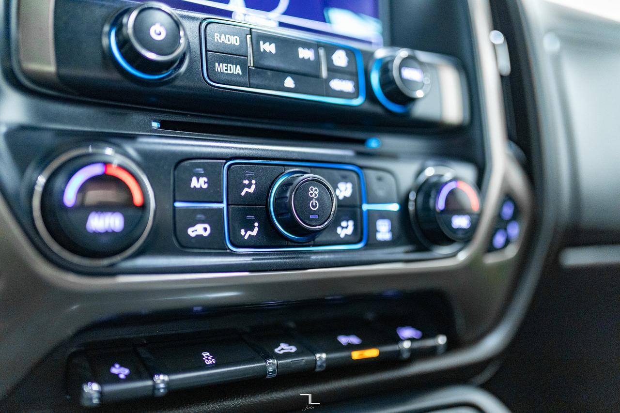 2018 Chevrolet Silverado 1500 4x4 Crew Cab High Country Leather Roof Nav Red Deer AB