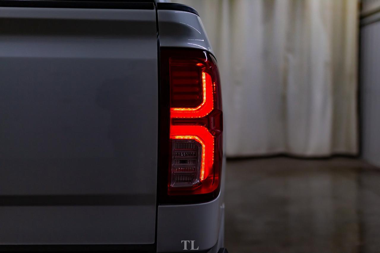 2018 Chevrolet Silverado 1500 4x4 Crew Cab High Country Leather Roof Nav Red Deer AB