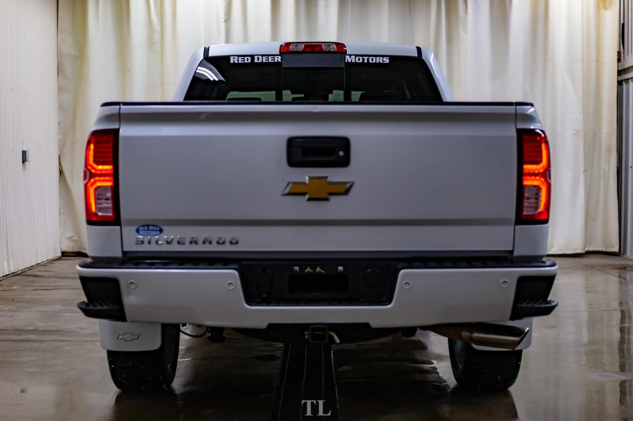 2018 Chevrolet Silverado 1500 4x4 Crew Cab High Country Leather Roof Nav Red Deer AB