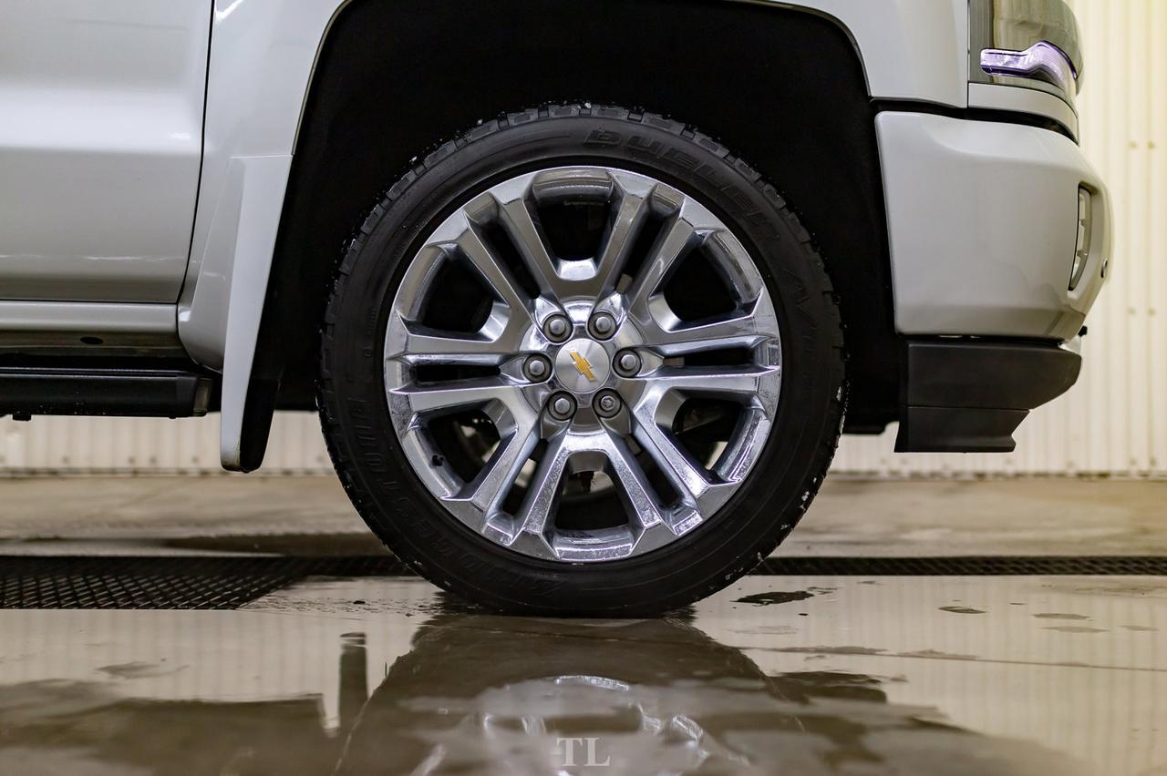 2018 Chevrolet Silverado 1500 4x4 Crew Cab High Country Leather Roof Nav Red Deer AB