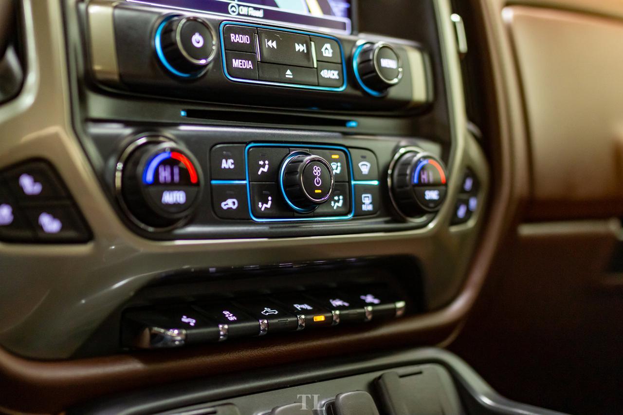 2018 Chevrolet Silverado 1500 4x4 Crew Cab High Country Leather Roof Nav Red Deer AB