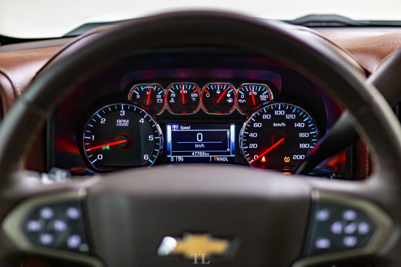 2018 Chevrolet Silverado 1500 4x4 Crew Cab High Country Leather Roof Nav Red Deer AB