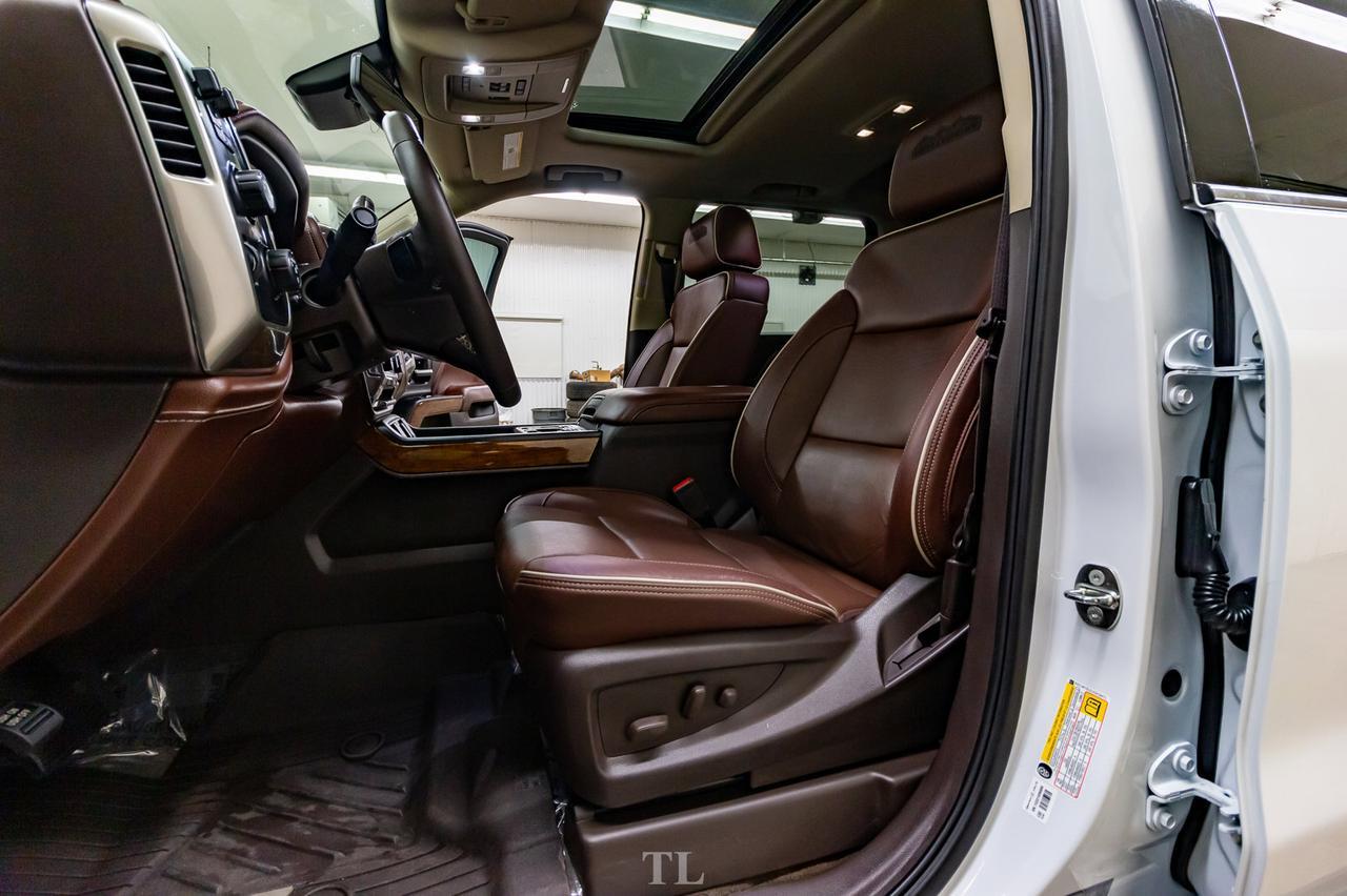 2018 Chevrolet Silverado 1500 4x4 Crew Cab High Country Leather Roof Nav Red Deer AB