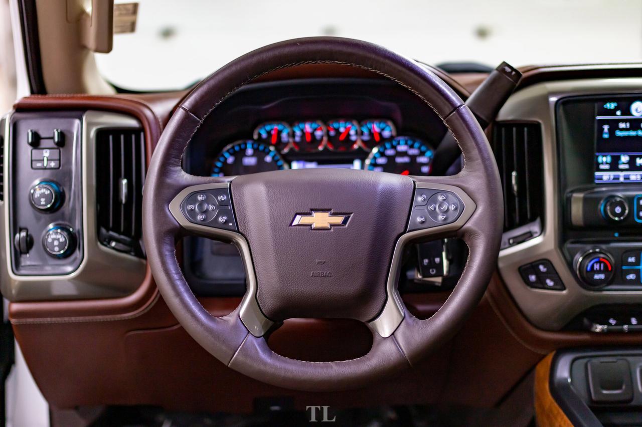 2018 Chevrolet Silverado 1500 4x4 Crew Cab High Country Leather Roof Nav Red Deer AB