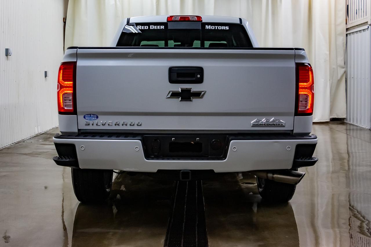 2018 Chevrolet Silverado 1500 4x4 Crew Cab High Country Leather Roof Nav Red Deer AB