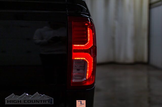 2018 Chevrolet Silverado 1500 4x4 Crew Cab High Country Leather Roof Nav Red Deer AB