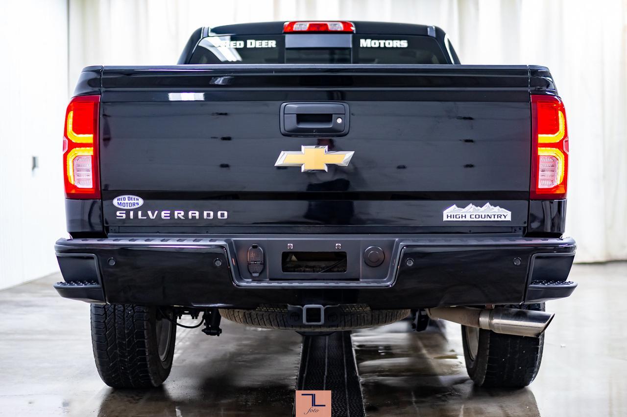 2018 Chevrolet Silverado 1500 4x4 Crew Cab High Country Leather Roof Nav Red Deer AB