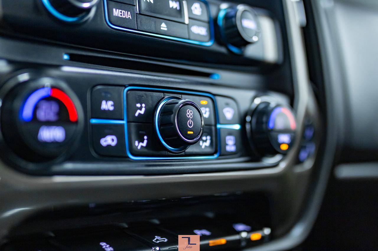 2018 Chevrolet Silverado 1500 4x4 Crew Cab High Country Leather Roof Nav Red Deer AB