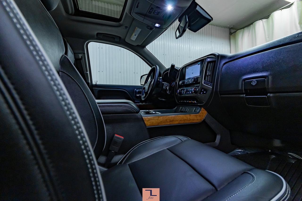 2018 Chevrolet Silverado 1500 4x4 Crew Cab High Country Leather Roof Nav Red Deer AB