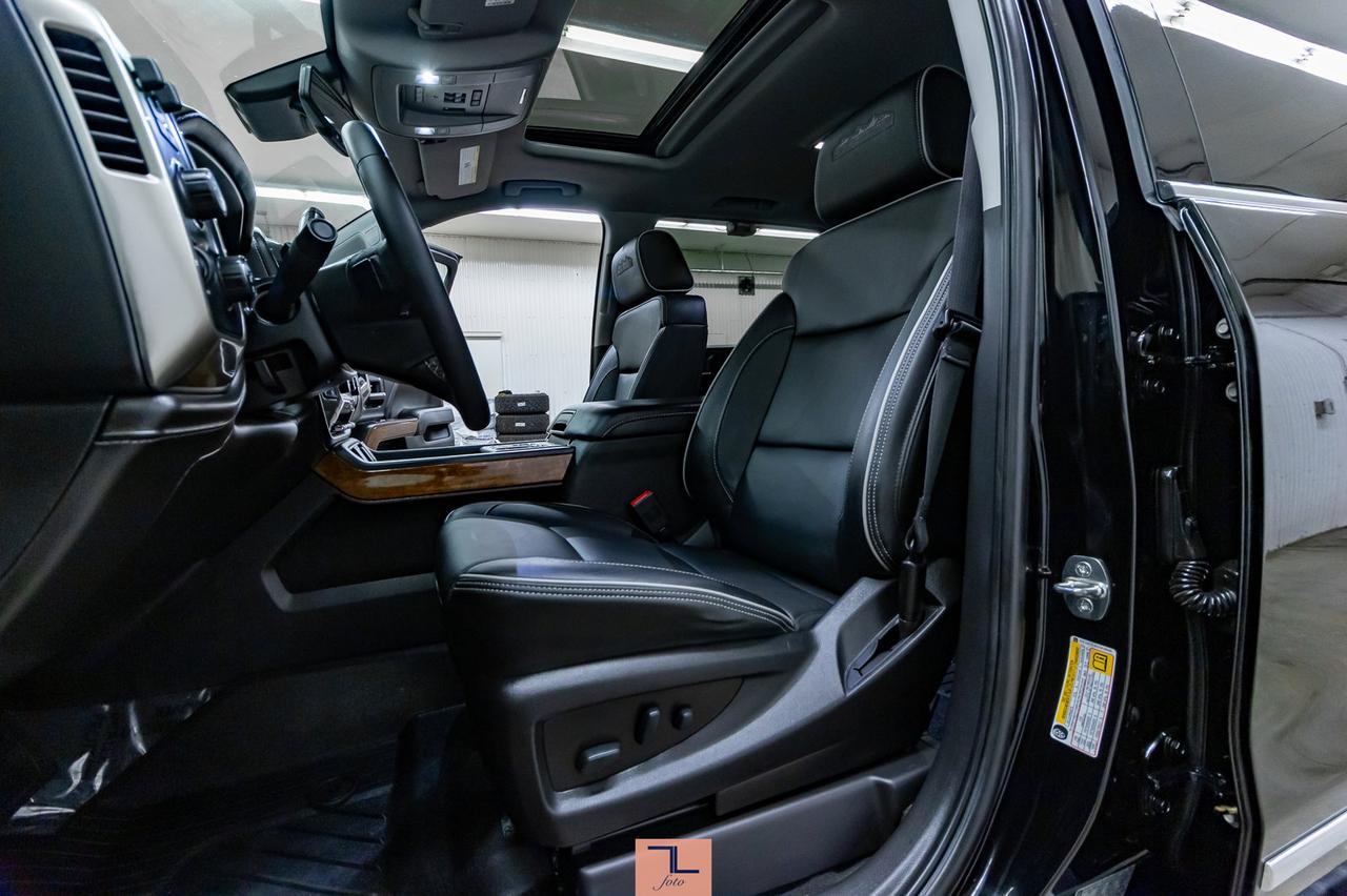 2018 Chevrolet Silverado 1500 4x4 Crew Cab High Country Leather Roof Nav Red Deer AB