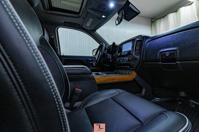 2018 Chevrolet Silverado 1500 4x4 Crew Cab High Country Leather Roof Nav Red Deer AB