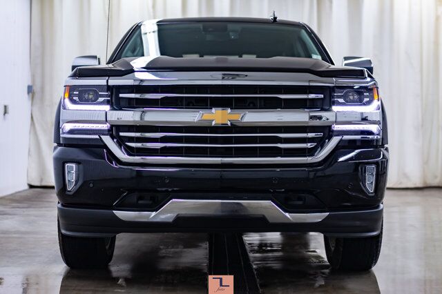 2018 Chevrolet Silverado 1500 4x4 Crew Cab High Country Leather Roof Nav Red Deer AB
