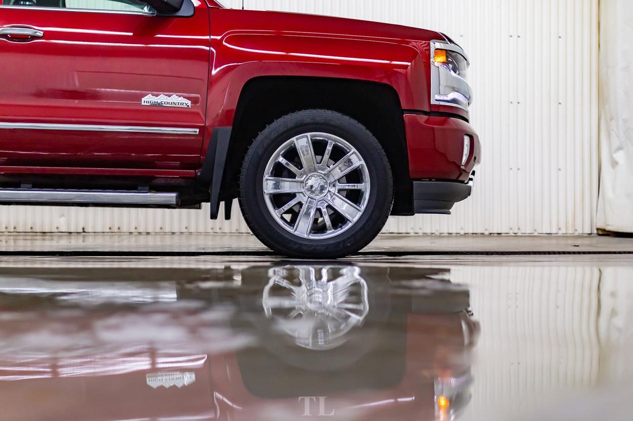 2018 Chevrolet Silverado 1500 4x4 Crew Cab High Country Longbox Leather Roof Nav Red Deer AB