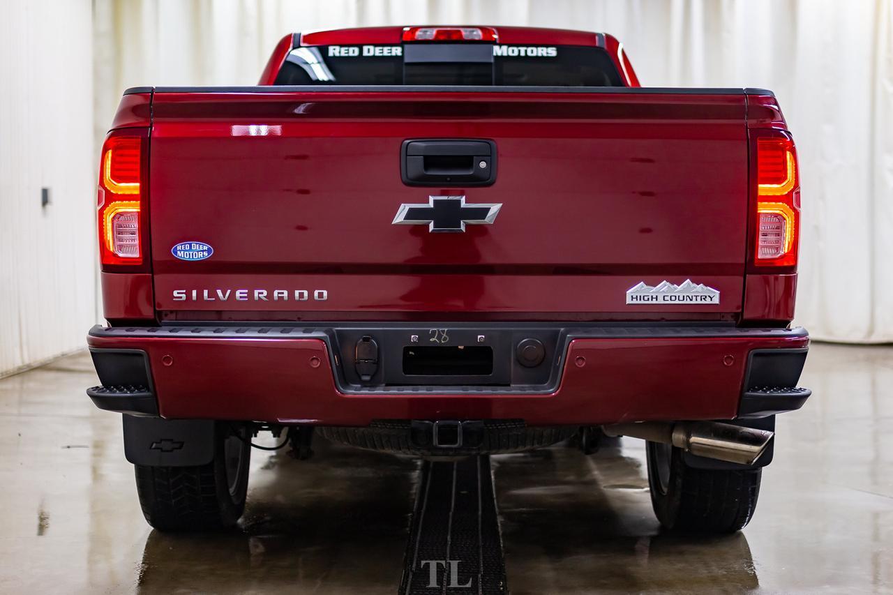 2018 Chevrolet Silverado 1500 4x4 Crew Cab High Country Longbox Leather Roof Nav Red Deer AB