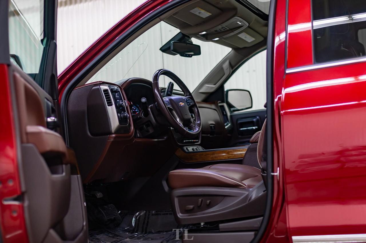 2018 Chevrolet Silverado 1500 4x4 Crew Cab High Country Longbox Leather Roof Nav Red Deer AB