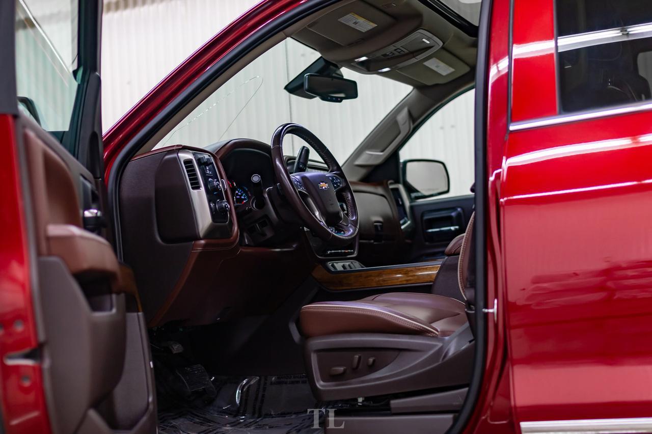 2018 Chevrolet Silverado 1500 4x4 Crew Cab High Country Longbox Leather Roof Nav Red Deer AB