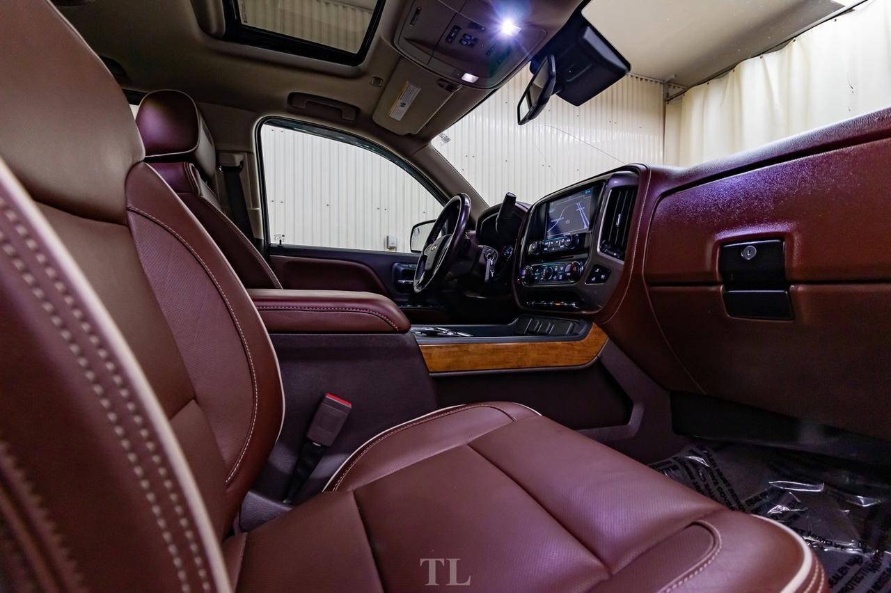 2018 Chevrolet Silverado 1500 4x4 Crew Cab High Country Longbox Leather Roof Nav Red Deer AB