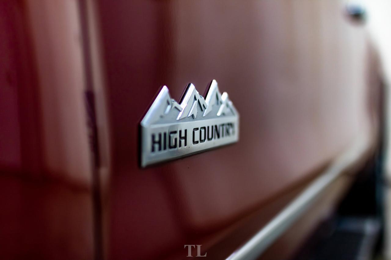 2018 Chevrolet Silverado 1500 4x4 Crew Cab High Country Longbox Leather Roof Nav Red Deer AB