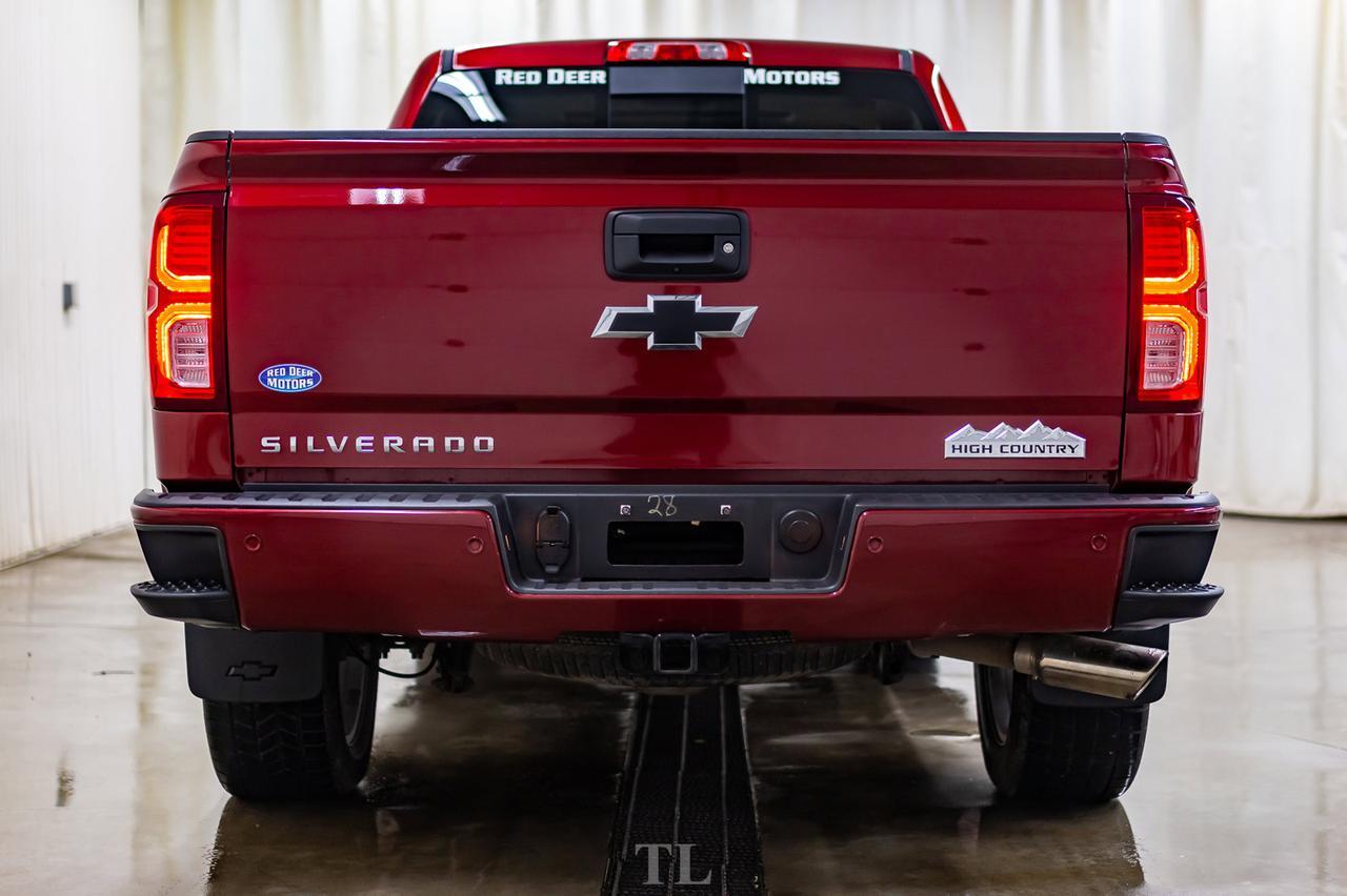 2018 Chevrolet Silverado 1500 4x4 Crew Cab High Country Longbox Leather Roof Nav Red Deer AB
