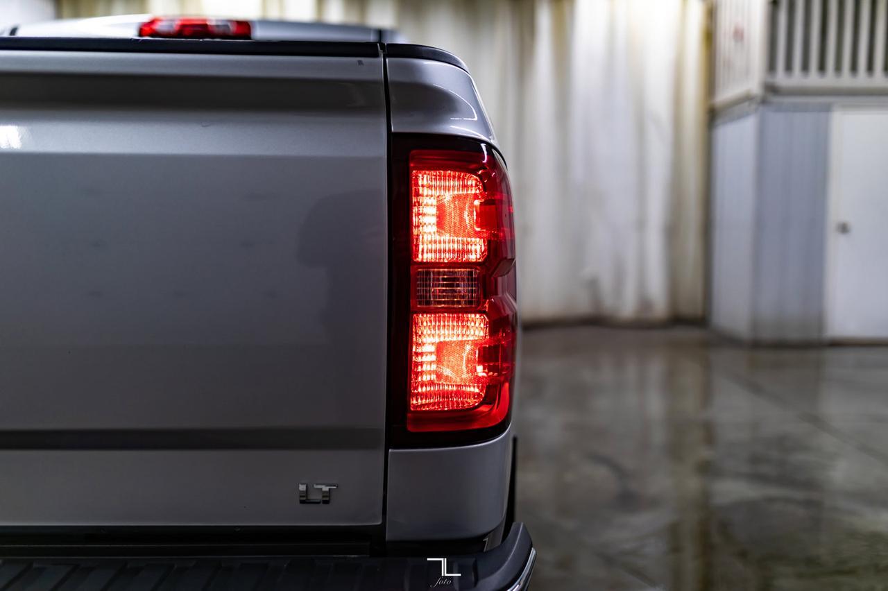 2018 Chevrolet Silverado 1500 4x4 Crew Cab LT BCam HSeats Red Deer AB