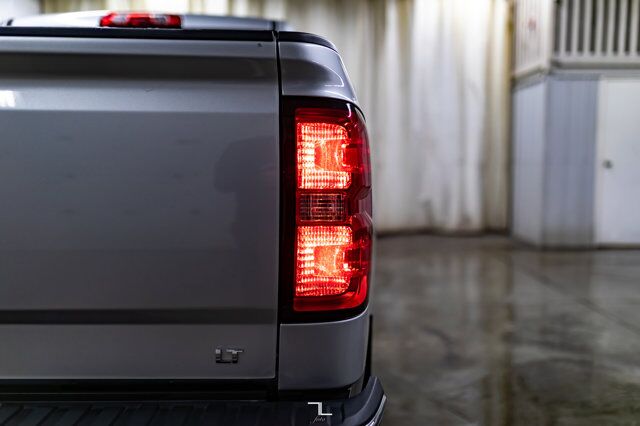 2018 Chevrolet Silverado 1500 4x4 Crew Cab LT BCam HSeats Red Deer AB