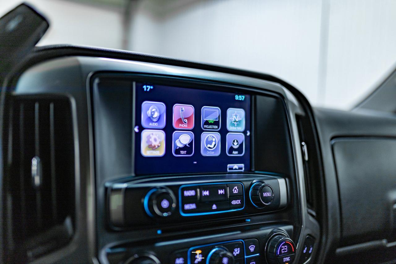 2018 Chevrolet Silverado 1500 4x4 Crew Cab LT BCam Red Deer AB